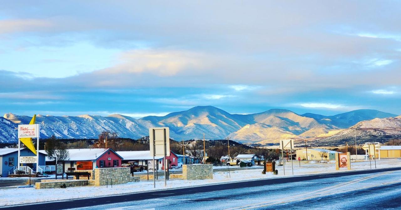 Hikers Cimarron Inn & Rv Park 외부 사진